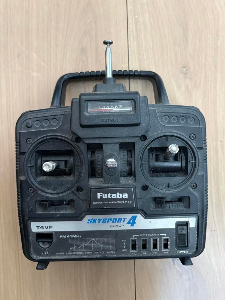 Futaba Skysport 4 T4VF FM41MHz Afstandsbediening, Ophalen of Verzenden, Gebruikt