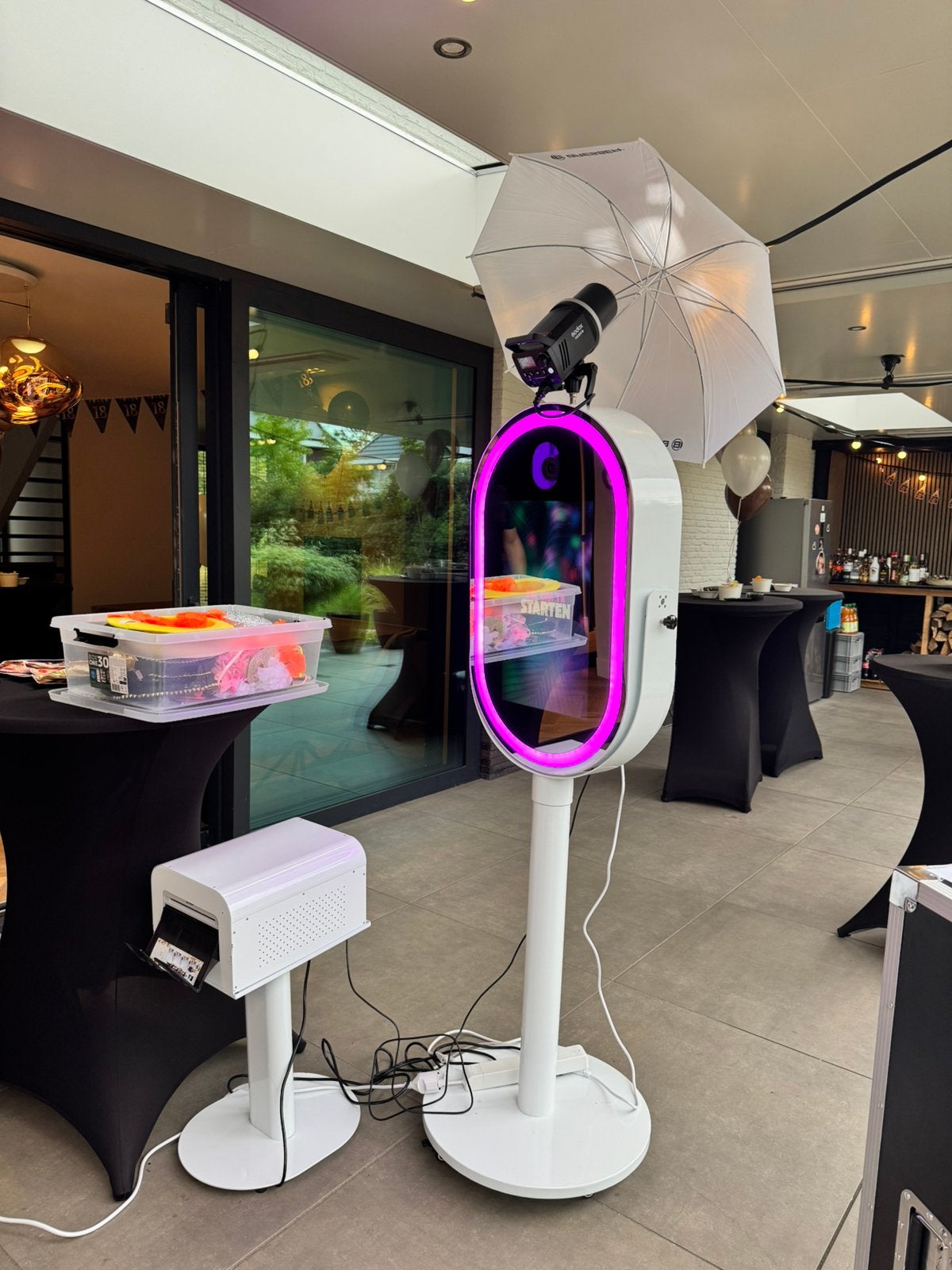 Photobooth Huren Vanaf €250 inclusief Onbeperkte Prints, Ophalen of Verzenden, Zo goed als nieuw, Verjaardag