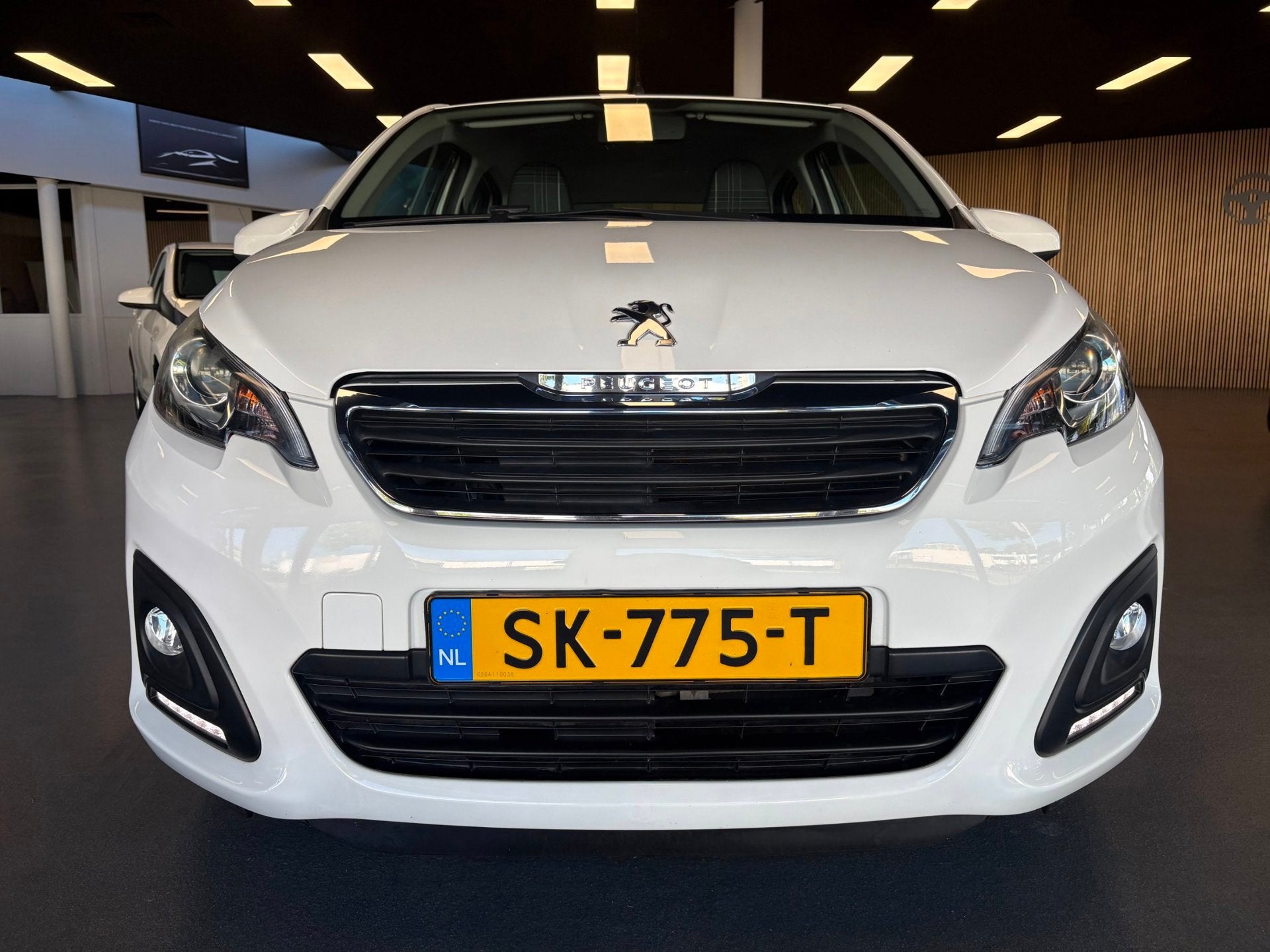 Peugeot 108 1.0 e-VTi Active, Stof, Gebruikt, 4 stoelen, Origineel Nederlands
