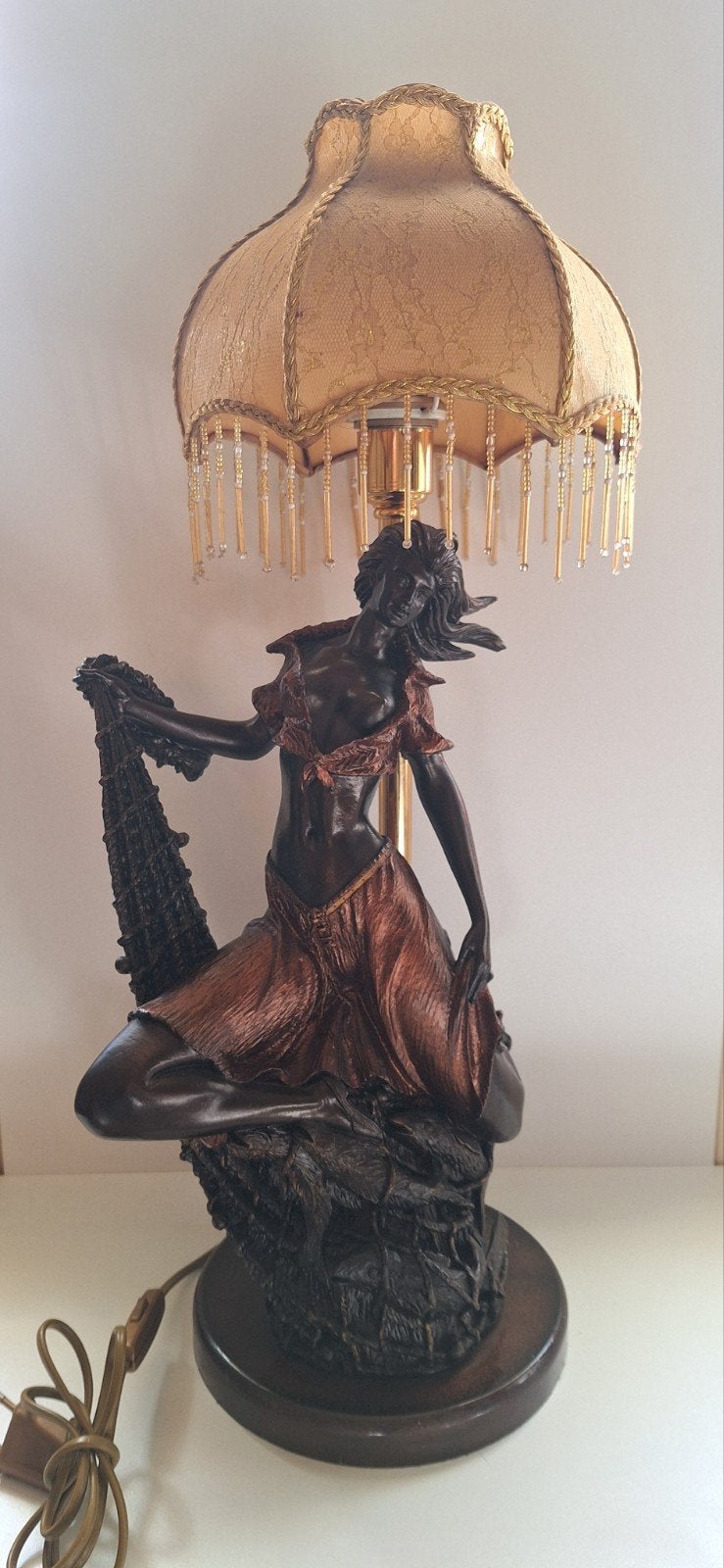 Vintage Tafellamp met Beeld van Vrouw, M Senserrich, Antiek en Kunst, Ophalen