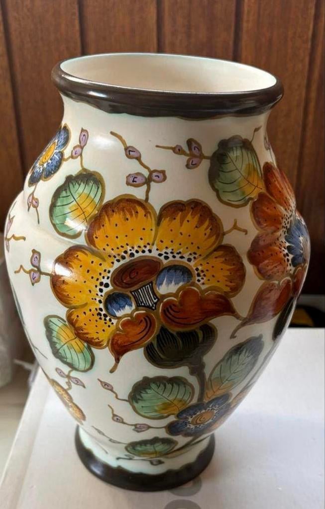 Royal Gouda Rhodian Vaas - Handgeschilderd Bloemenmotief, Antiek en Kunst, Antiek | Vazen, Ophalen