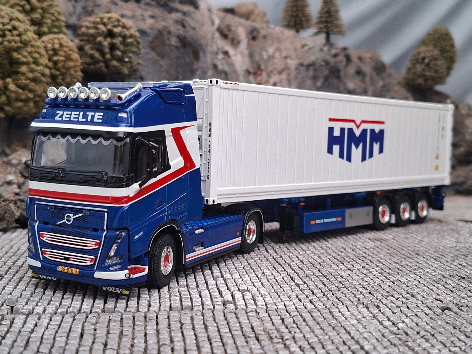 WSI Volvo FH5 globetrotter XL Zeelte transport, Hobby en Vrije tijd, Modelauto's | 1:50, Ophalen of Verzenden, Nieuw, Bus of Vrachtwagen