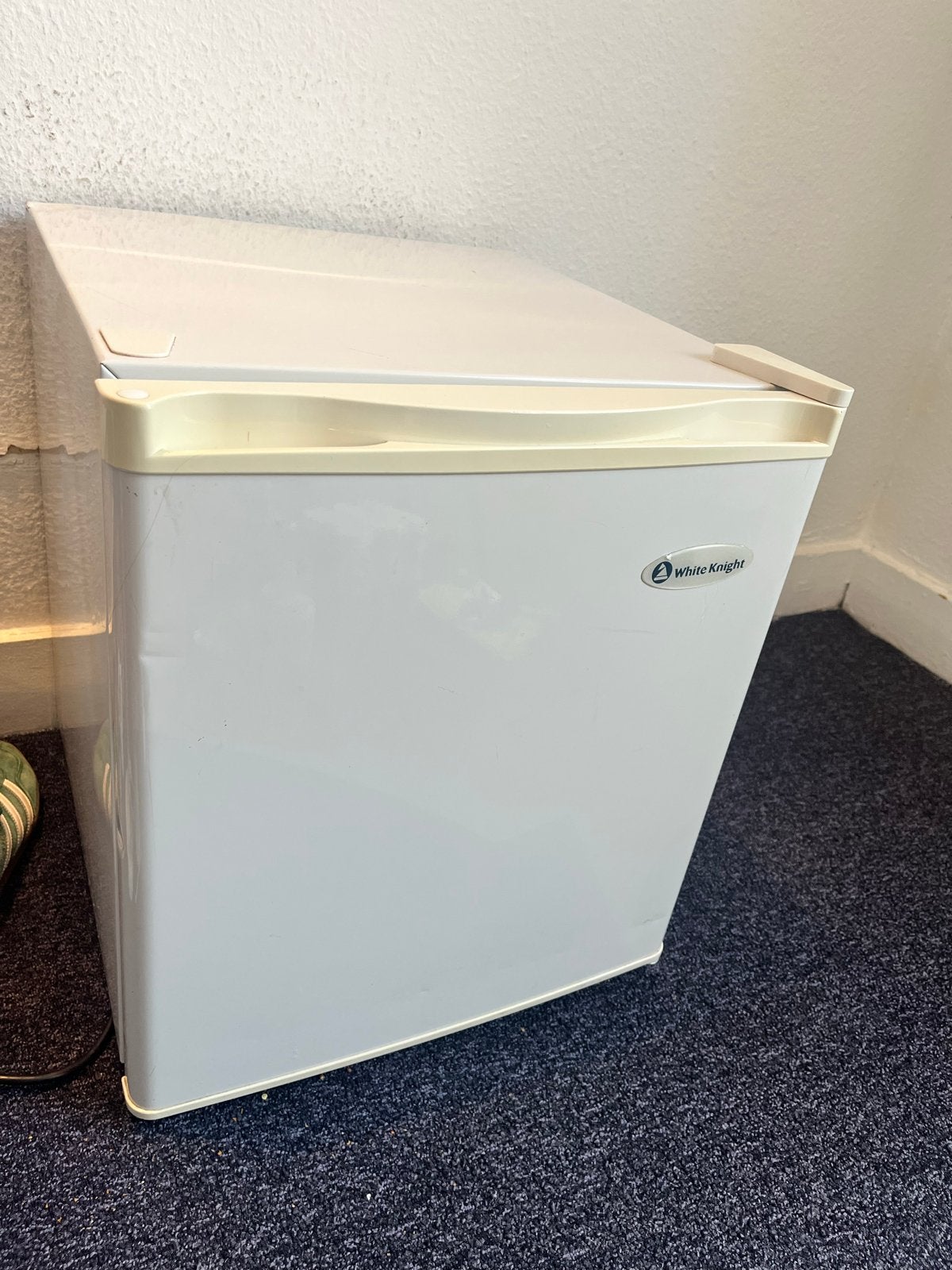 Compacte Koelkast met Vriesvak - White Knight, Witgoed en Apparatuur, Ophalen, Gebruikt, Minder dan 75 liter, Met vriesvak