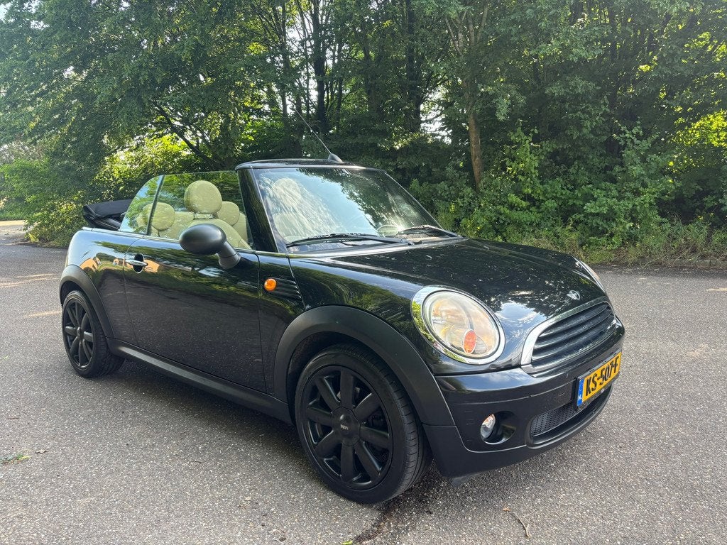 Mini Cabrio 1.6 One Pepper | Cabrio | Airco |Leer | APK 04-2, Auto's, Mini, Voorwielaandrijving, Euro 5, Gebruikt, Beige