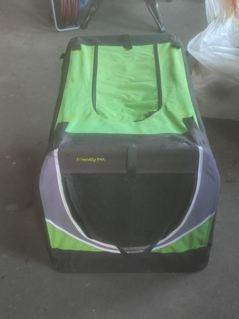 Te koop een opvouwbare dierenbench., Dieren en Toebehoren, Hondenbenches, Ophalen of Verzenden, Zo goed als nieuw