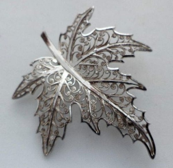 Grote opengewerkte sterling zilver Esdoornblad broche (3638), Ophalen, Zo goed als nieuw, Zilver, Zilver