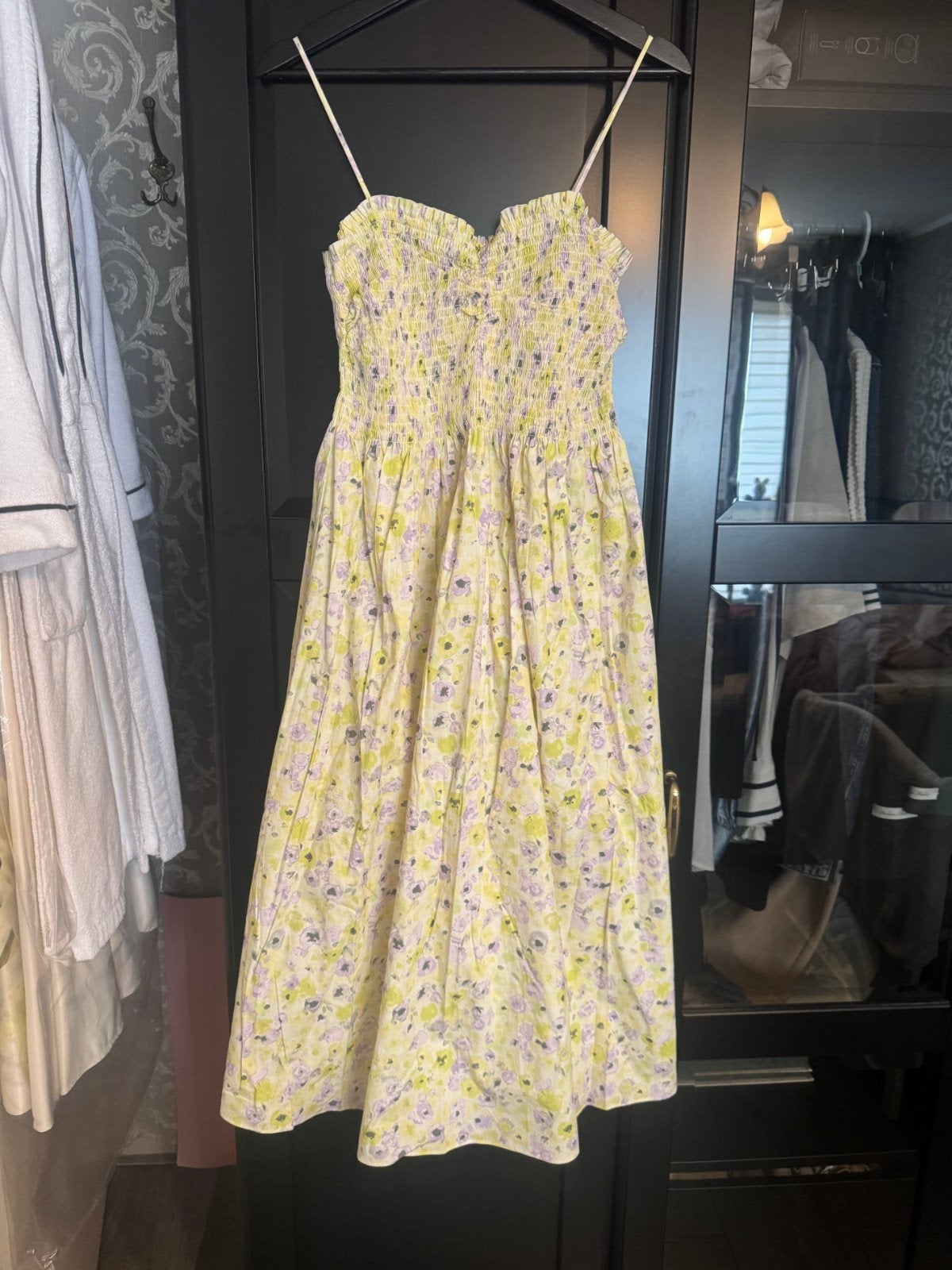 H&M Zomerjurk met bloemenprint en smockdetail, Kleding | Dames, Ophalen of Verzenden