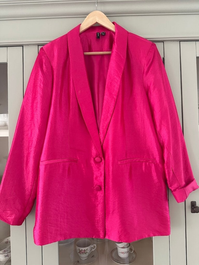 Blazer Vero Moda Fuchsia zijde recht model maat 40 zgan, Kleding | Dames, Maat 38/40 (M), Vero Moda, Ophalen of Verzenden, Zo goed als nieuw