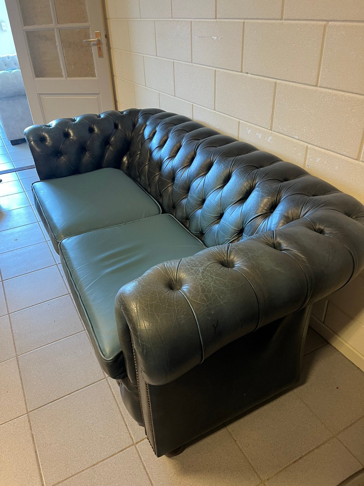 Chesterfield bank, Ophalen, 150 tot 200 cm, Tweepersoons, 75 tot 100 cm