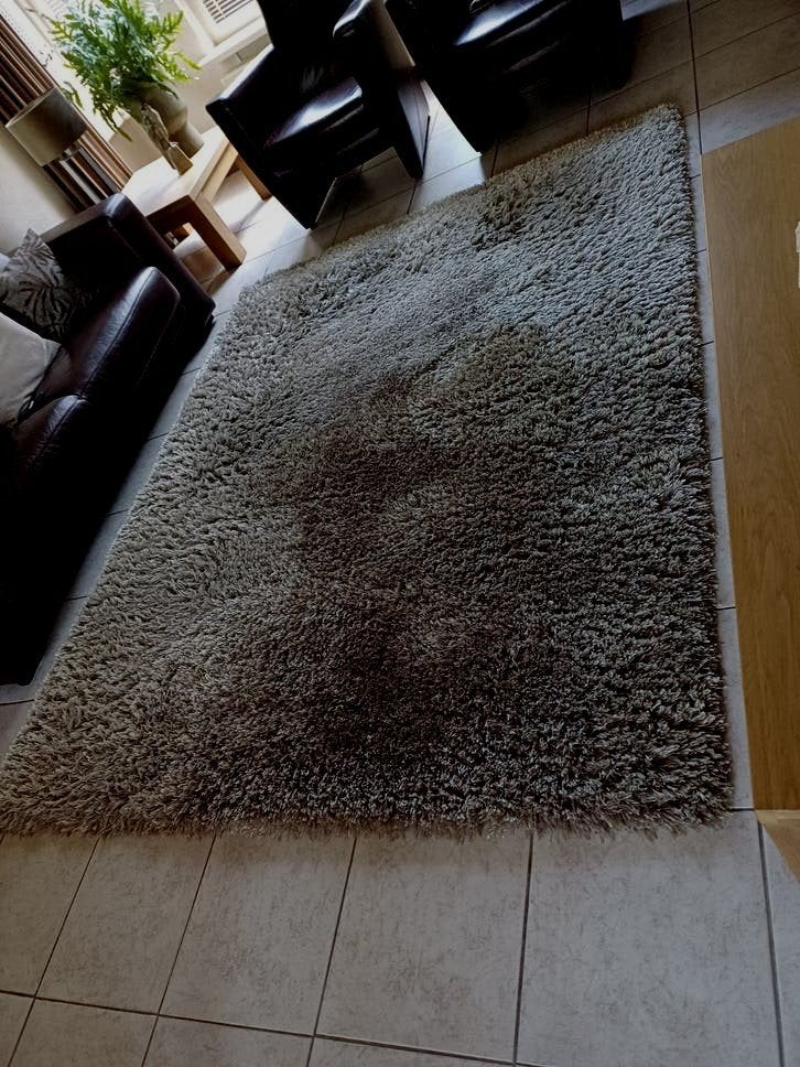 Te koop: Vloerkleed hoogpolig in beige-taupe - 250x200 cm, Ophalen, Beige, 200 cm of meer, Zo goed als nieuw