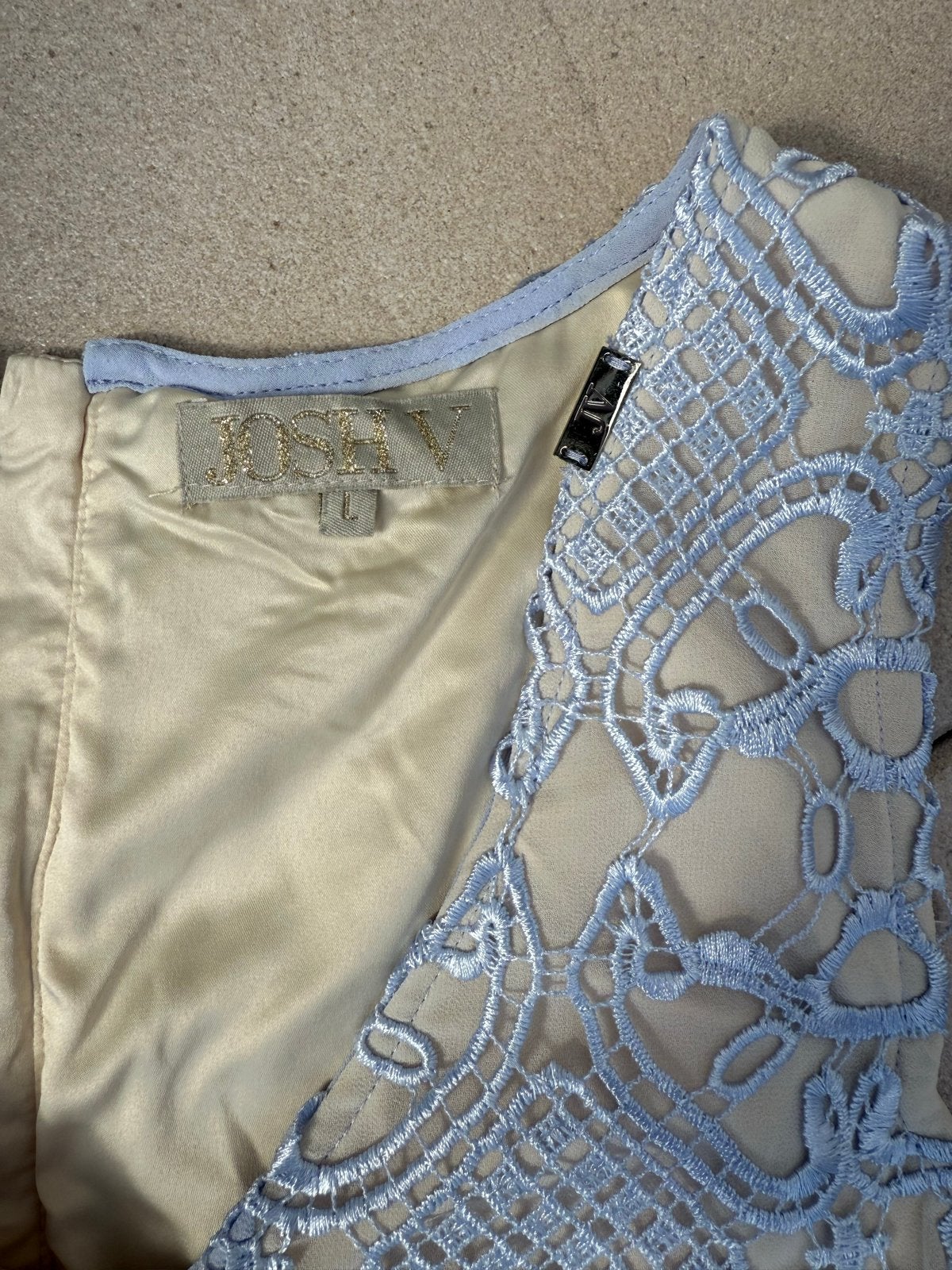 Prachtige lichtblauwe kanten jurk, knielengte, gevoerd, Kleding | Dames, Maat 38/40 (M), Blauw, Ophalen of Verzenden, Zo goed als nieuw