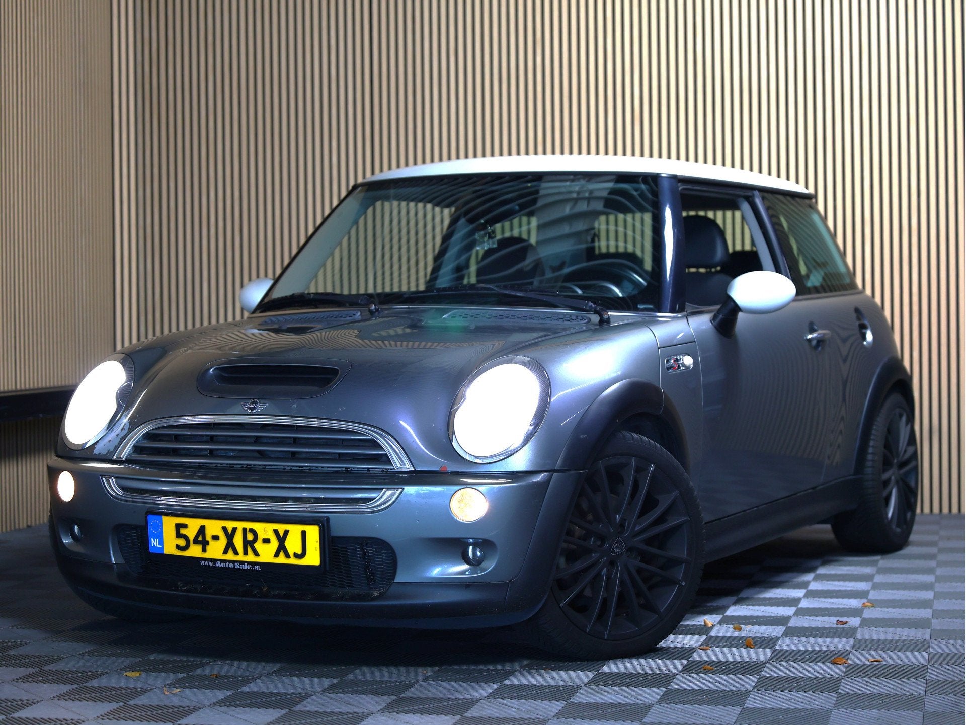 MINI 3-deurs 1.6 Cooper S Chili CLIMATRONIC AUX PARROT STOEL, Voorwielaandrijving, Gebruikt, Zwart, 4 cilinders