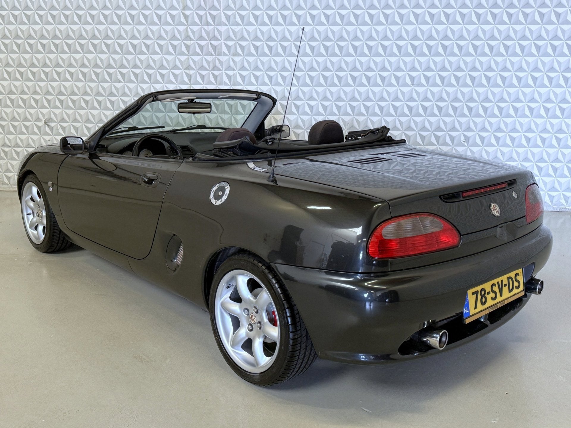 MG F 1.8i / 1 van de miljoen MG's in Europa! 222.000km (1997, Auto's, MG, Euro 2, Gebruikt, 4 cilinders, Cabriolet