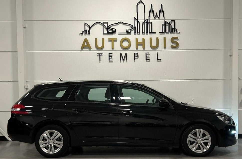 Peugeot 308 SW 1.2 e-THP Allure Nap Airco Cruise Pano Climat, Auto's, Peugeot, Stof, Gebruikt, 1199 cc, Zwart
