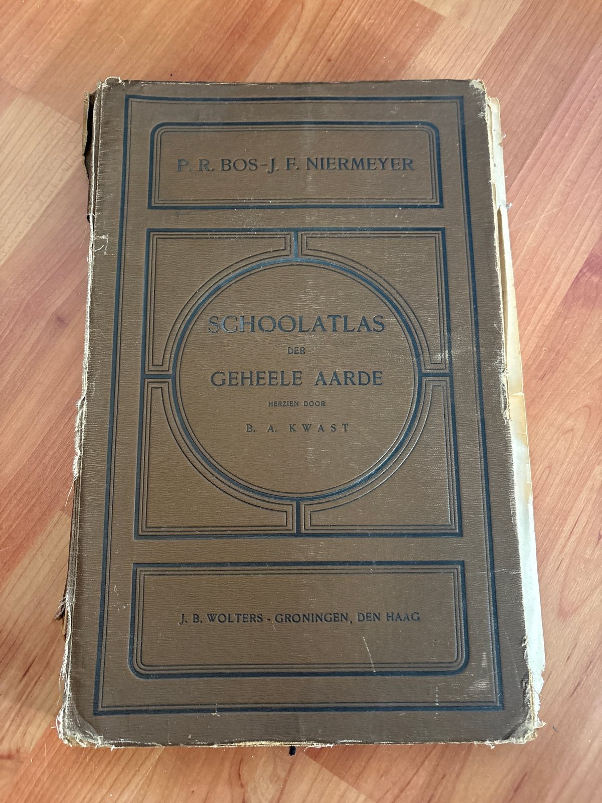 Bosatlas der Geheele Aarde - 31e druk (1927), Boeken, Atlassen en Landkaarten, Bosatlas, 1800 tot 2000, Wereld, Ophalen