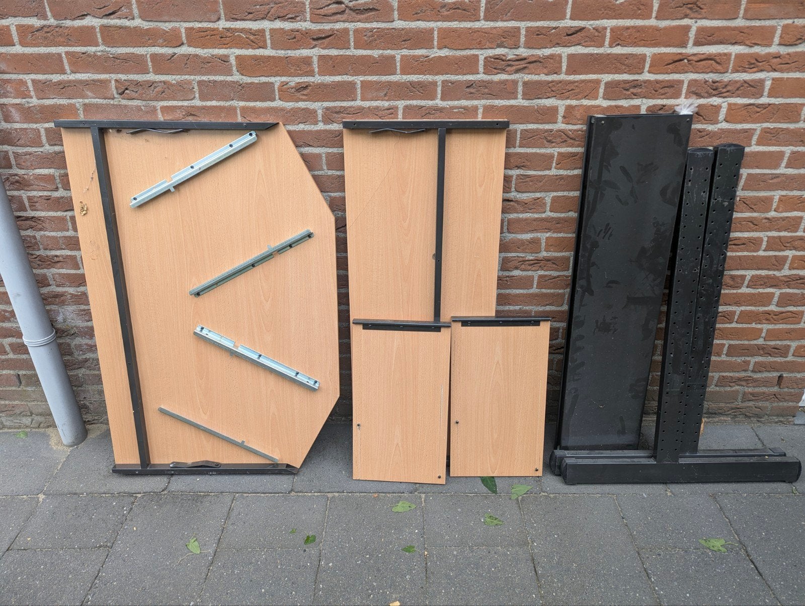 Computer tafel met 2 niveaus en uitschuifbare plateaus, Overige houtsoorten, Gebruikt, Ophalen of Verzenden, 40 tot 80 cm