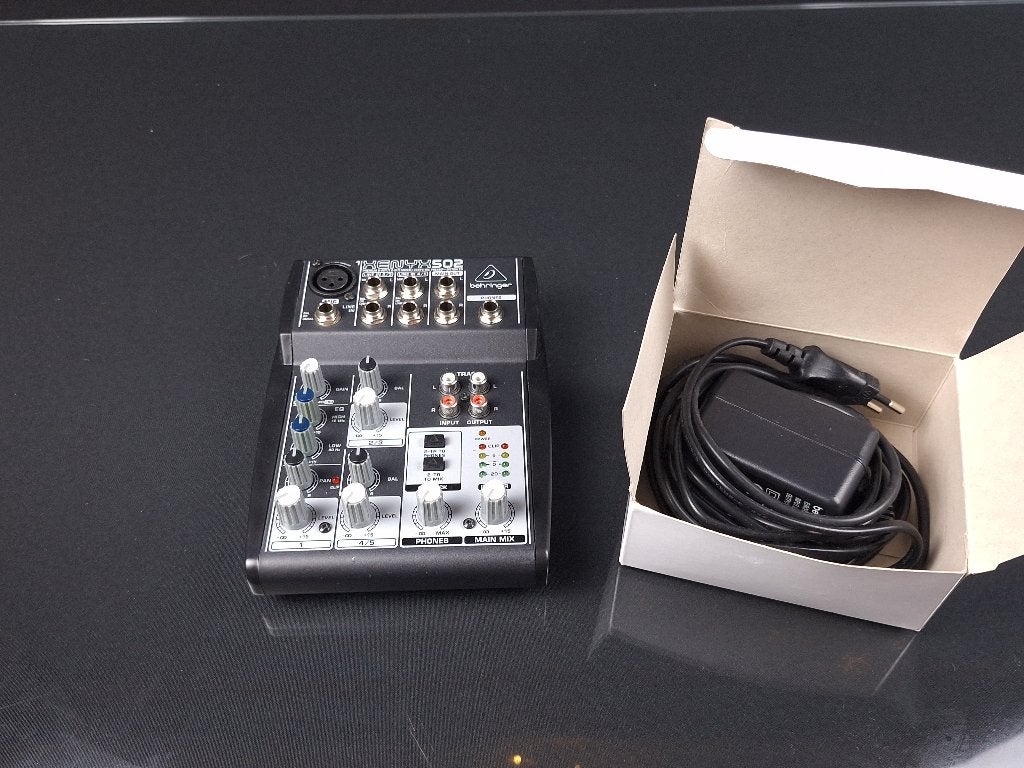 Behringer Xenyx 502 Mengpaneel - Incl. Voeding, Ophalen of Verzenden, Zo goed als nieuw, 5 tot 10 kanalen, Microfooningang