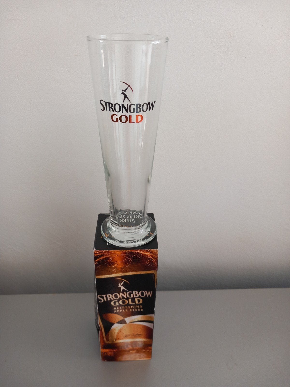 Strongbow Gold bierglas - Nieuw in doos, Ophalen of Verzenden, Nieuw, Glas