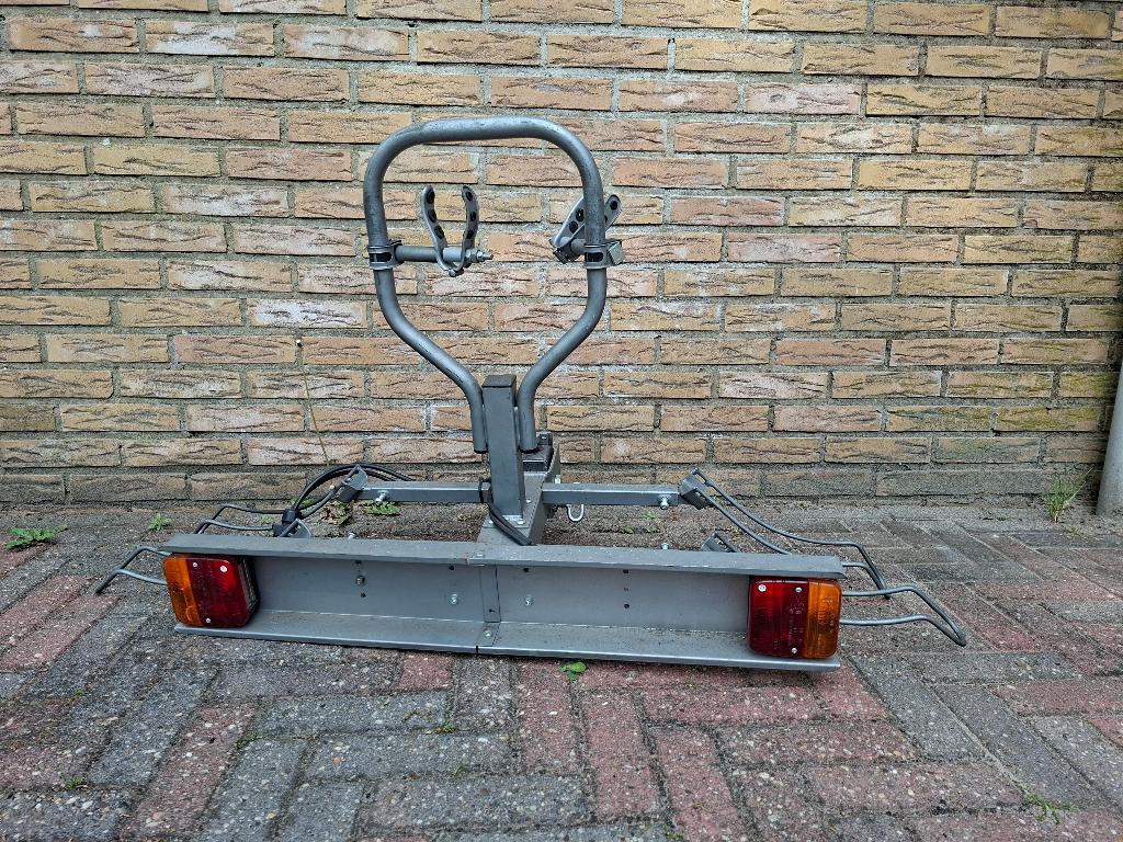 Fietsendrager, Ophalen, 2 fietsen, Gebruikt, Trekhaakdrager