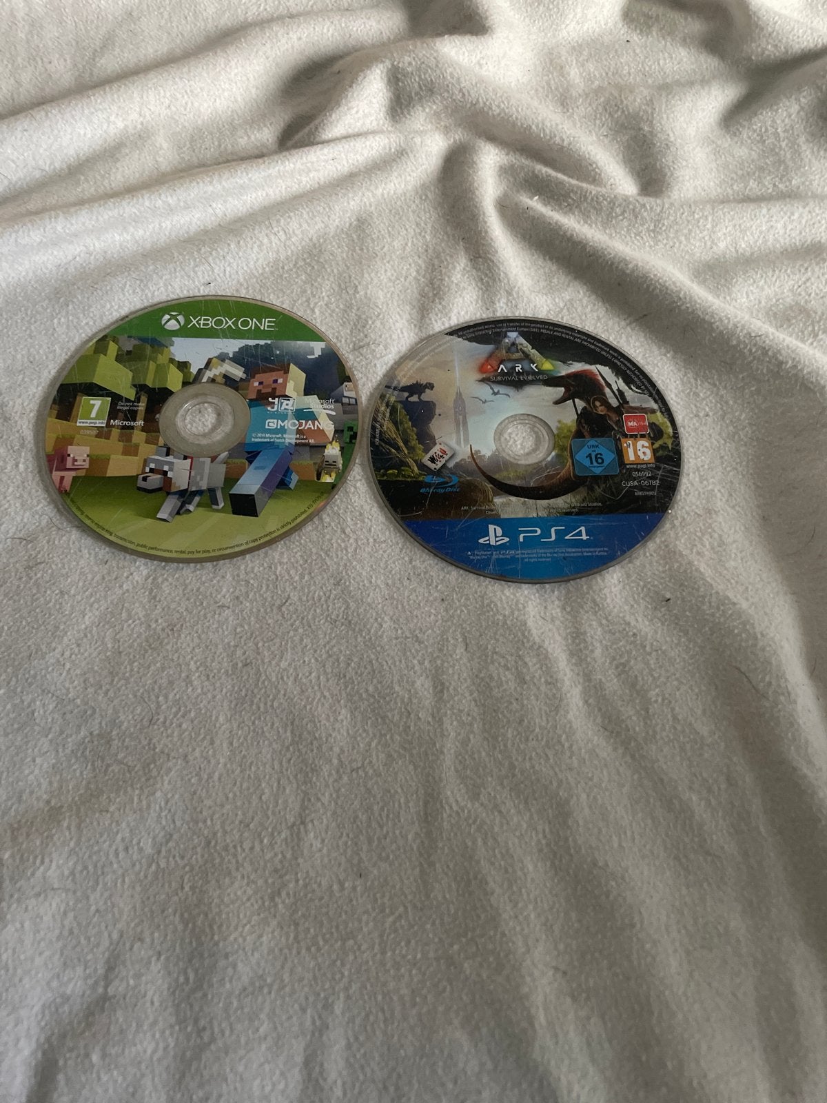 Minecraft (Xbox One) & ARK: Survival Evolved (PS4) - Games, Spelcomputers en Games, Avontuur en Actie, Gebruikt, Ophalen of Verzenden