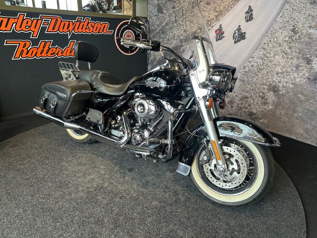 Harley-Davidson FLHRC Road King Classic (bj 2010), Laan van Vredenoord 33
2289 DA  RIJSWIJK, NL, Bedrijf, Toermotor, Sales@harleydavidsonrotterdam.nl