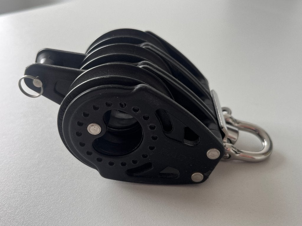 Harken 57C 3 Schijfsblok met Hondsvot en draaiwartel, Watersport en Boten, Ophalen of Verzenden, Nieuw, Lijn of Blok