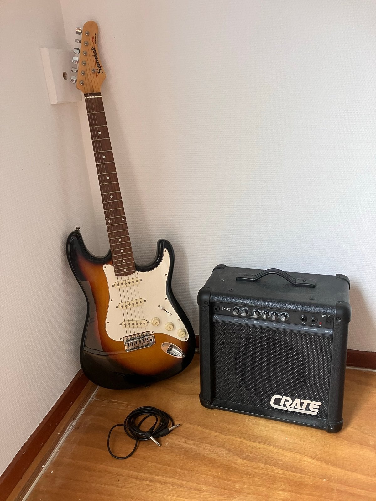 Samick elektrische gitaar met Crate GX-15 versterker, Gebruikt, Met versterker, Solid body, Ophalen