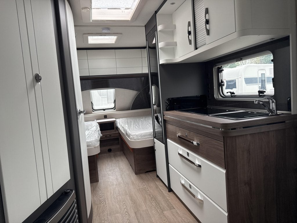 Hobby Excellent Edition 495 UL Model 2026, Caravans en Kamperen, Serviceluik, Rondzit, Hobby, Bedrijf
