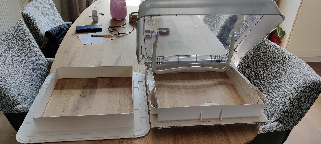 DOMETIC-SEITZ dakluik, Mini-Heki, 400 x 400 mm, Ophalen, Zo goed als nieuw