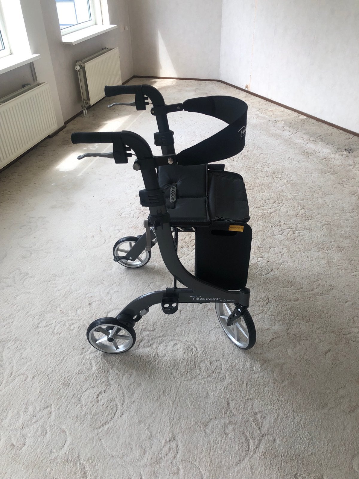 Rollator Travixx, Diversen, Rollators, Nieuw, Lichtgewicht, Opvouwbaar, Ophalen