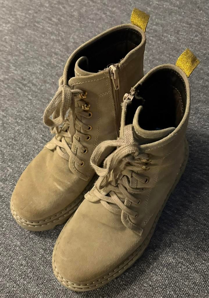 Dames schoenen, Kleding | Dames, Schoenen, Ophalen of Verzenden, Zo goed als nieuw, Beige, Sneakers of Gympen