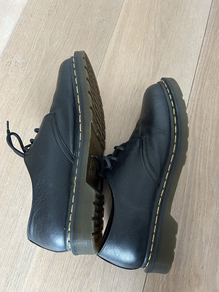 Dr Martens - mt 43, Kleding | Dames, Schoenen met lage hakken, Zwart, Ophalen of Verzenden, Dr. Martens