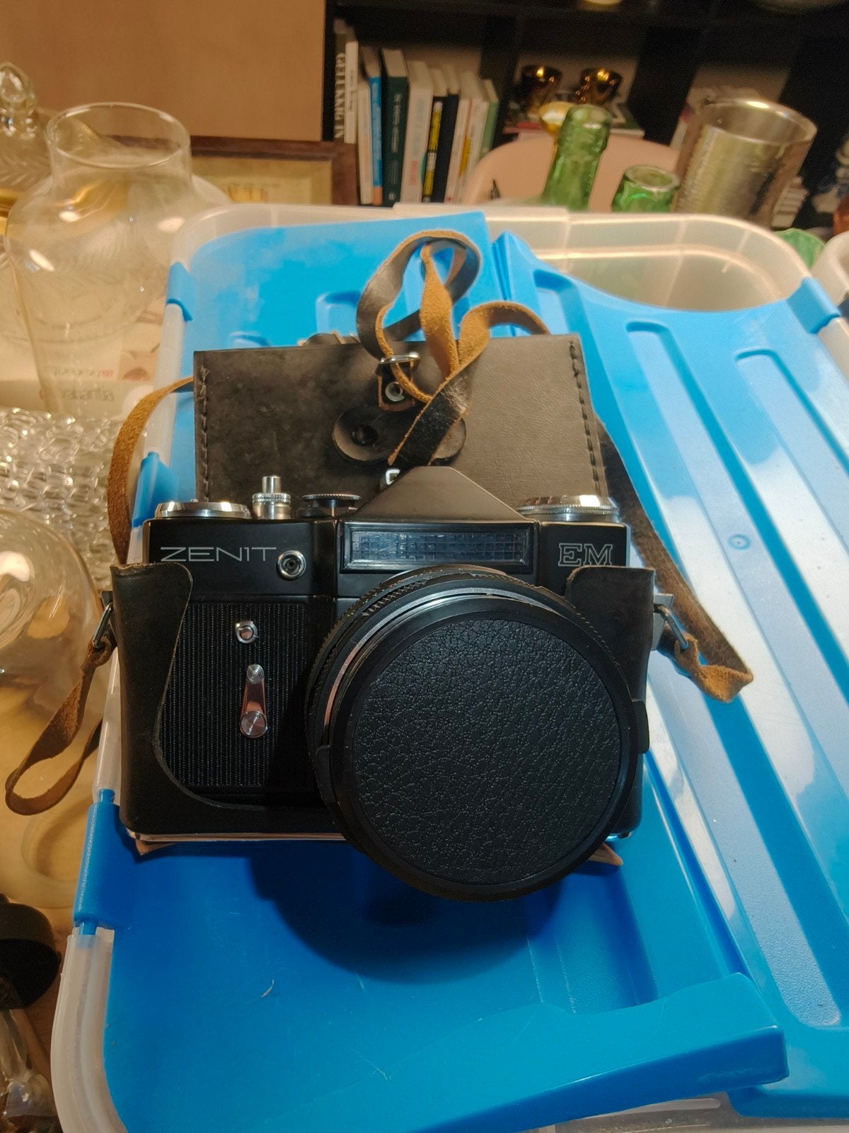 Vintage Zenit EM Spiegelreflexcamera met leren tas, Audio, Tv en Foto, Ophalen of Verzenden