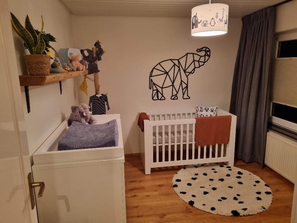 Babykamer hoogglans wit, Kinderen en Baby's, Kinderkamer | Complete kinderkamers, Ophalen, Gebruikt, Jongetje of Meisje