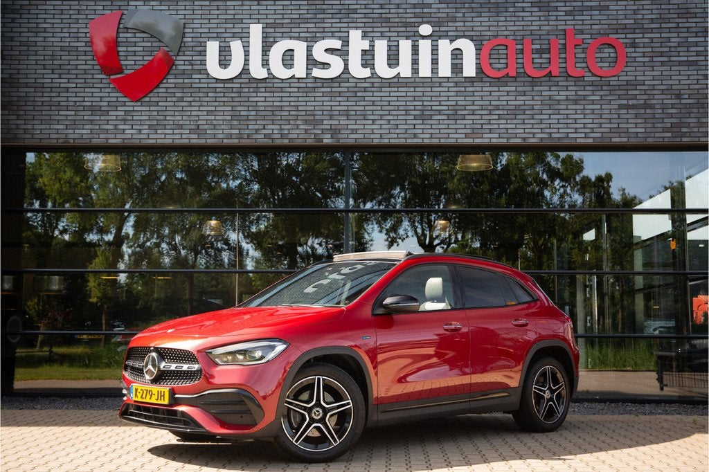 Mercedes-Benz GLA 250 e Business Solution AMG Limited , Pano, Auto's, Mercedes-Benz, Automatische klimaatregeling, 15 kWh, Bedrijf