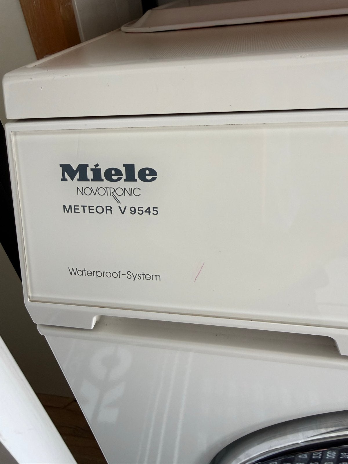Miele Novotronic Meteor V 9545 Wasmachine - Maakt geluid, Witgoed en Apparatuur, Wasmachines, Gebruikt, Ophalen of Verzenden, Voorlader