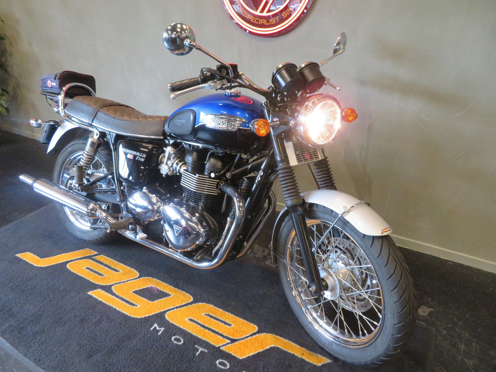 Triumph BONNEVILLE T100 SUPERFRAAI! (bj 2014), 744 cc, Bedrijf, Naked bike