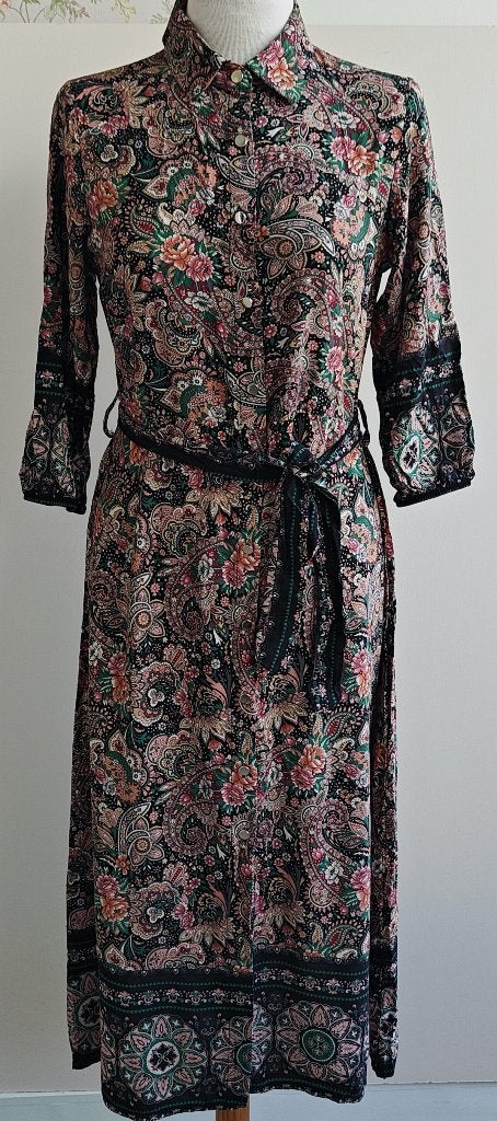 Lola Liza gekleurde middellange jurk mt. 38, Kleding | Dames, Maat 38/40 (M), Overige kleuren, Ophalen of Verzenden, Zo goed als nieuw
