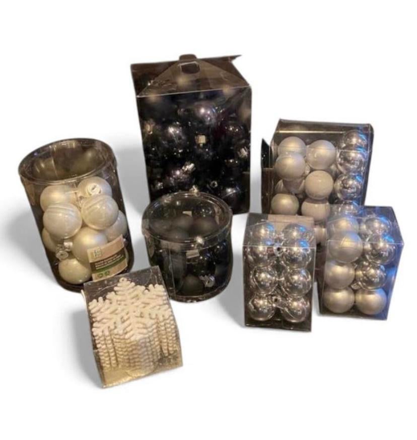 Kerstballen zwart/wit/zilver, mat & glans + 10 kerststerren, Diversen, Ophalen of Verzenden, Zo goed als nieuw