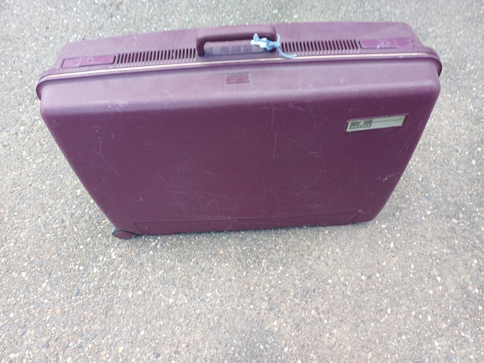 Grote koffers  Delsley met sleutel., Ophalen, Gebruikt, Hard kunststof, 70 cm of meer