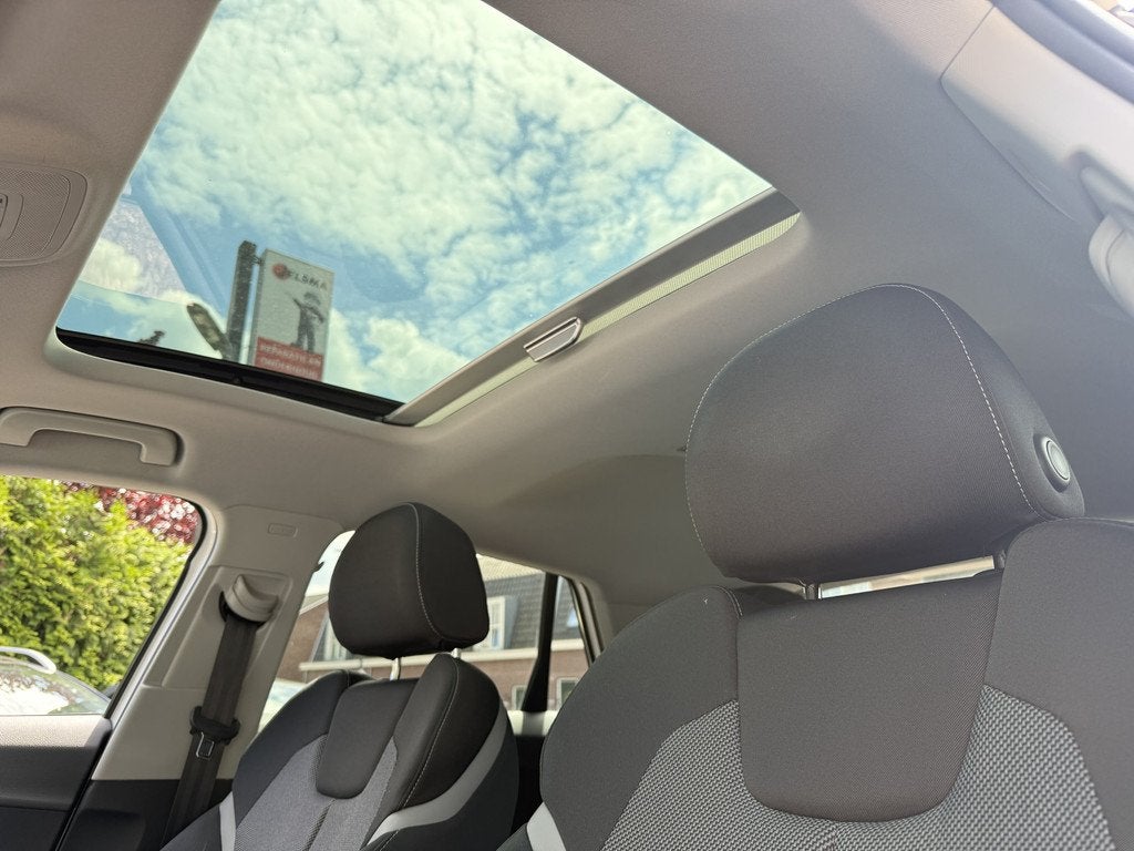 Audi Q2 35 TFSi Aut. 150pk, Pano | Trekhaak | Camera, Auto's, Audi, Stof, 4 cilinders, 150 pk, Wit