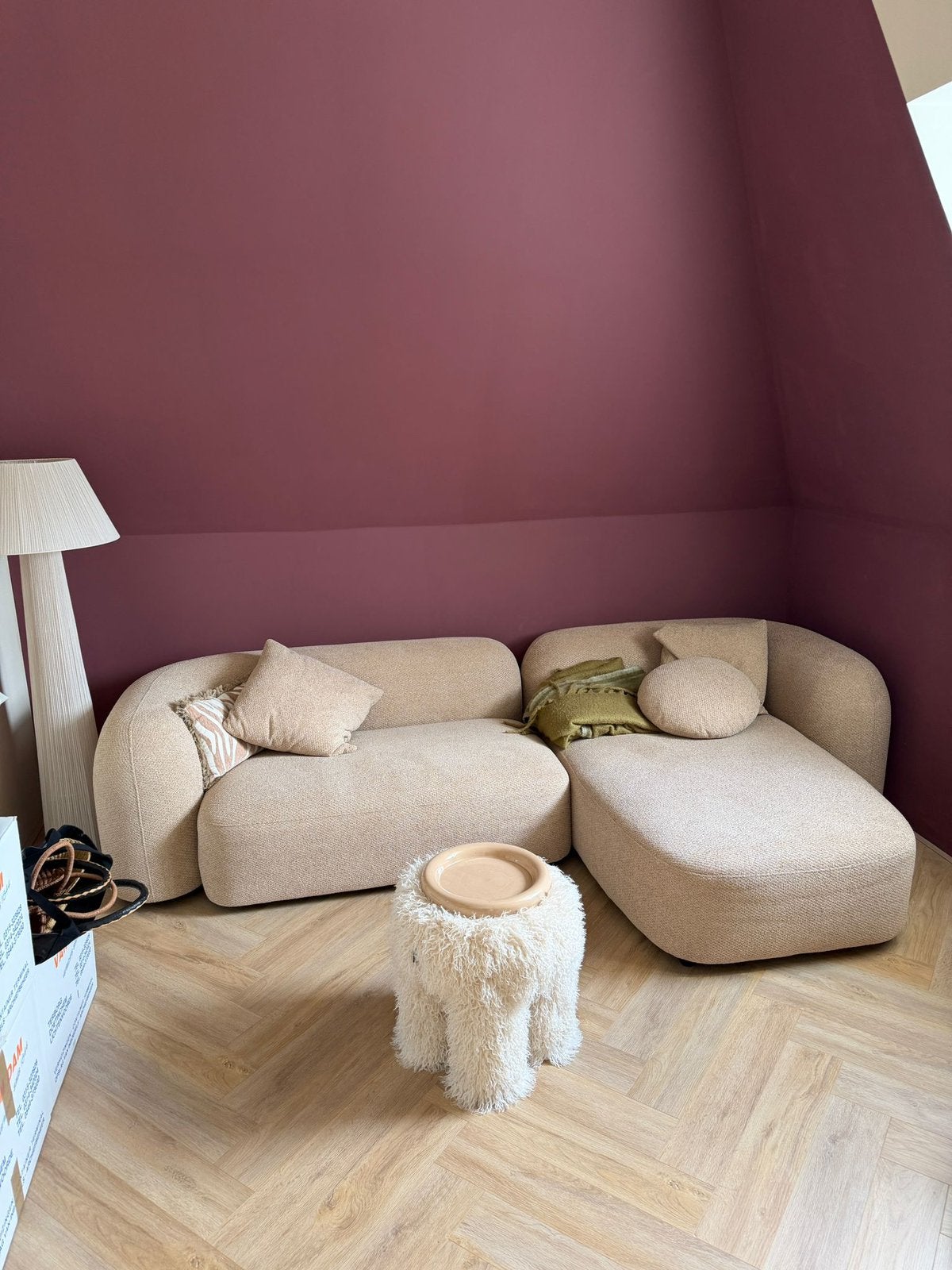Bank met chaise longue SKLUM, japandi, Ophalen, Zo goed als nieuw, Vierpersoons of meer