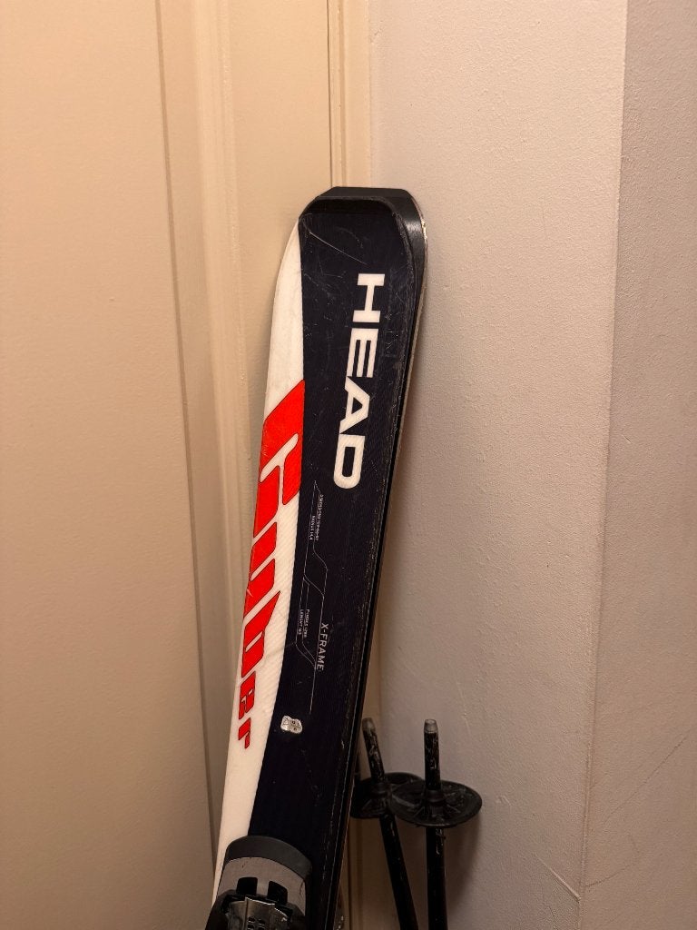 Head Cyber C200 Skis 163 cm + Poles, Sport en Fitness, Skiën en Langlaufen, Ophalen, 160 tot 180 cm, Zo goed als nieuw, Carve