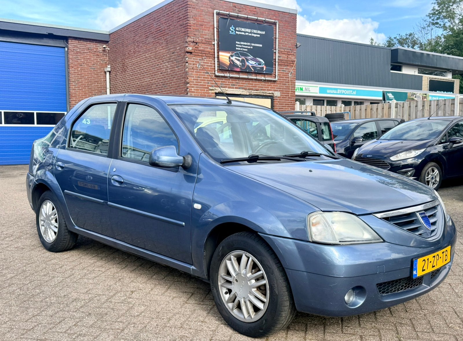 Dacia Logan 1.6 16V | LPG | Airco | Trekhaak | APK 9-27| NAP, Auto's, Voorwielaandrijving, 565 kg, 4 cilinders, Blauw