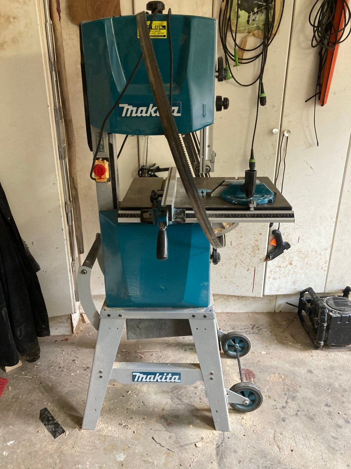 Makita Lintzaag - Krachtige Zaagmachine voor Houtbewerking, Gebruikt, 70 mm of meer, 600 tot 1200 watt, Ophalen of Verzenden