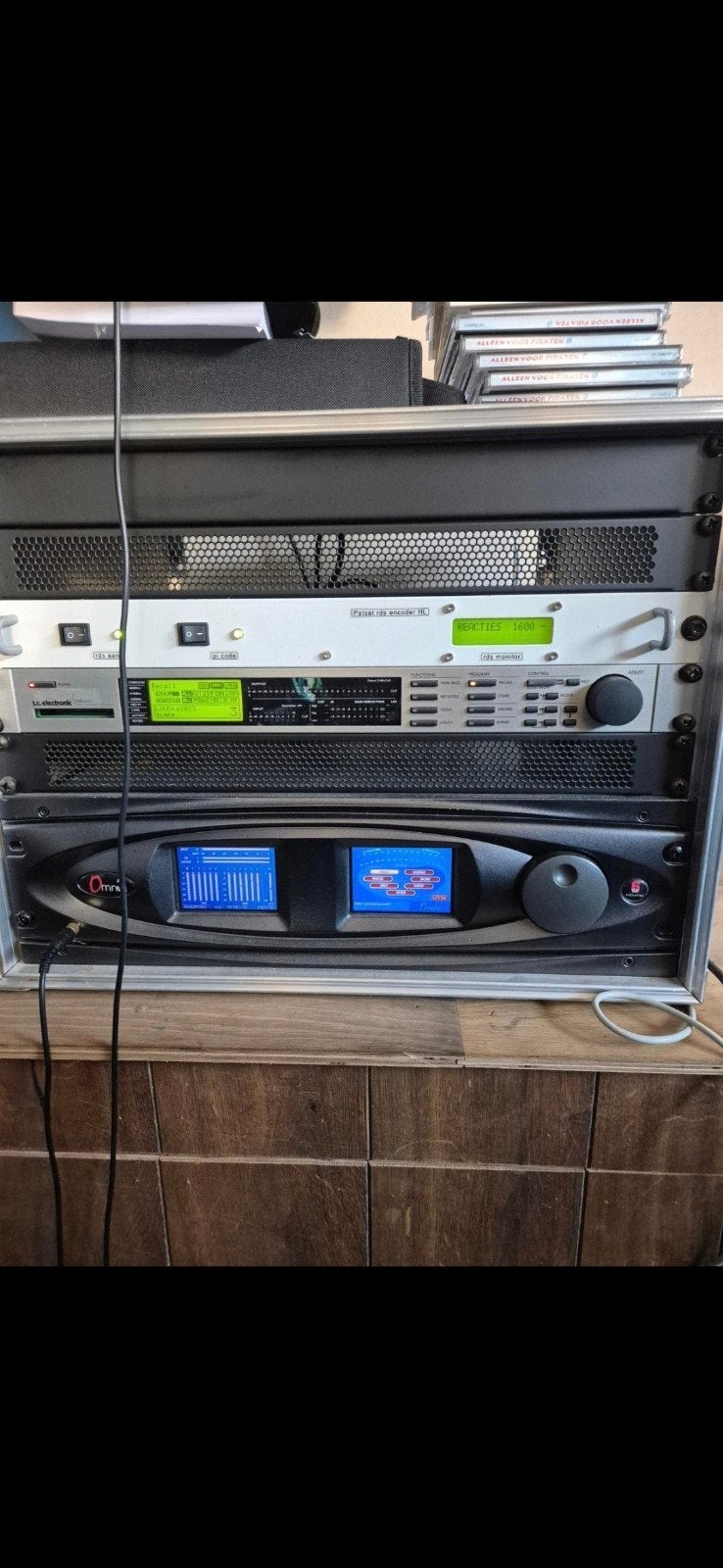 Omnia fm 6 HD compleet., Ophalen, Zo goed als nieuw, Audio