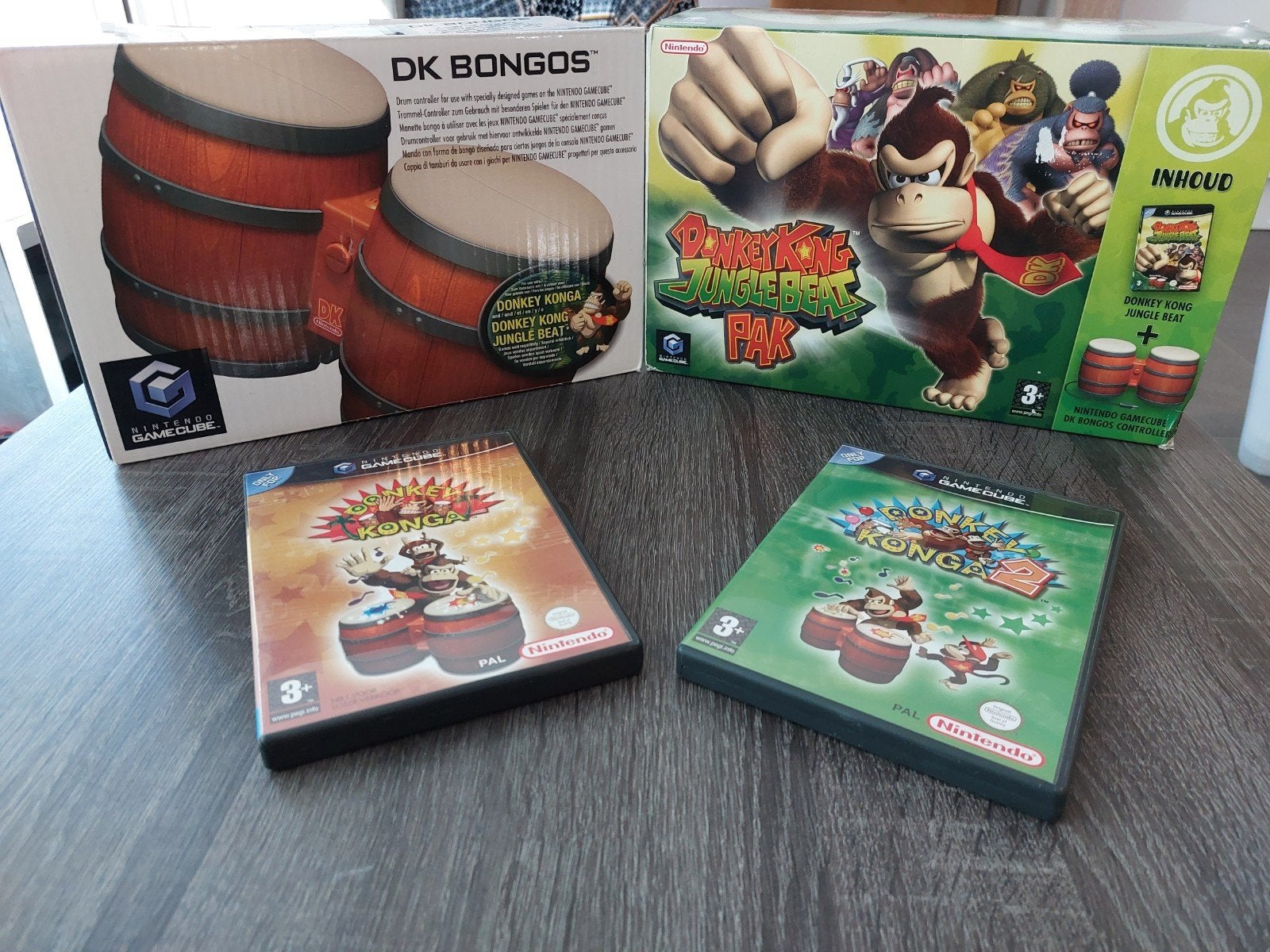 Donkey Konga 1 & 2 met 2 DK Bongos, Spelcomputers en Games, Muziek, Gebruikt, 2 spelers, Eén computer