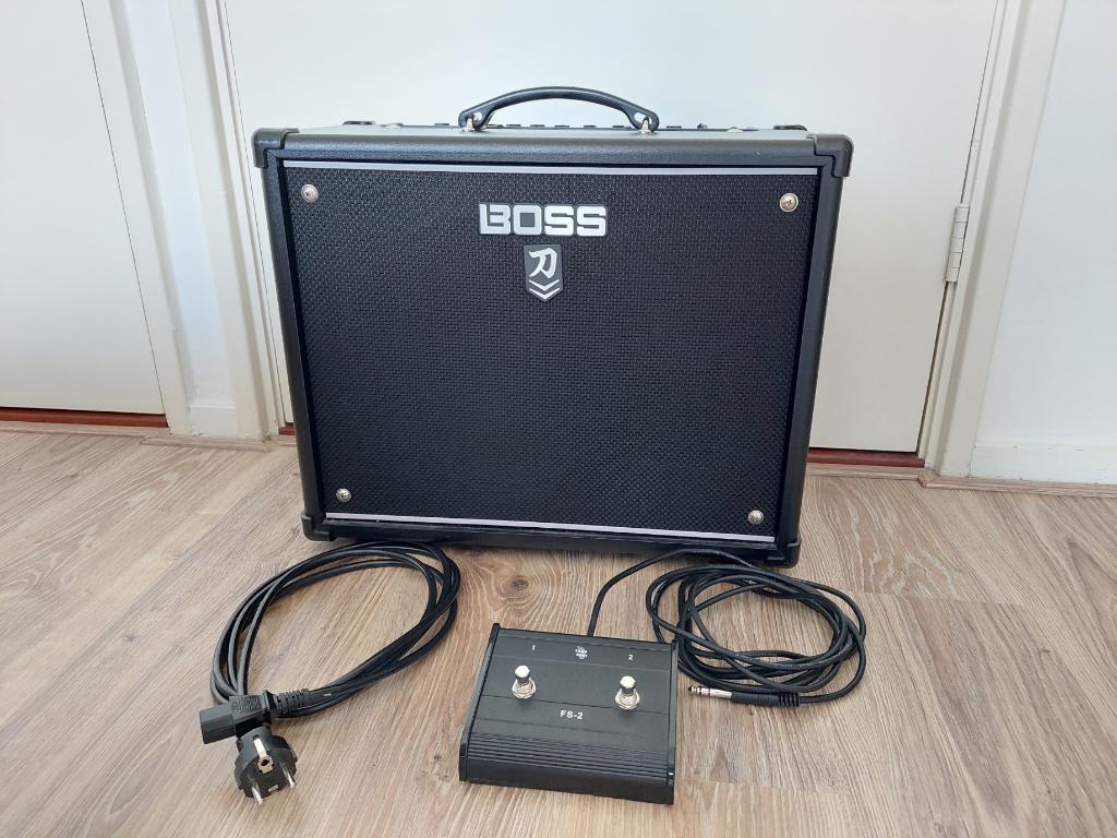 Boss Katana 50 MkII + Lead FS-2 footswitch — als nieuw, Muziek en Instrumenten, Versterkers | Bas en Gitaar, Ophalen, Zo goed als nieuw