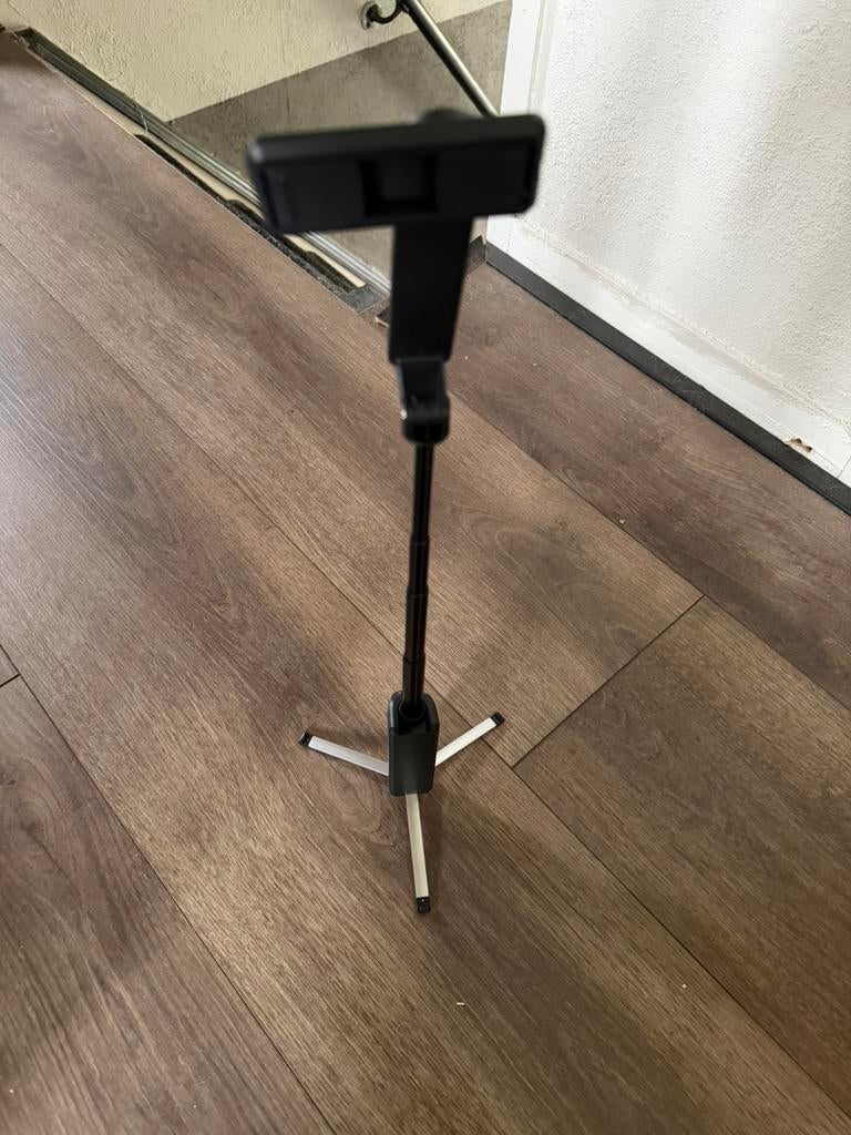 Selfiestick - tripod - nieuw, Audio, Tv en Foto, Fotografie | Statieven en Balhoofden, Ophalen of Verzenden, Nieuw, Driepoot