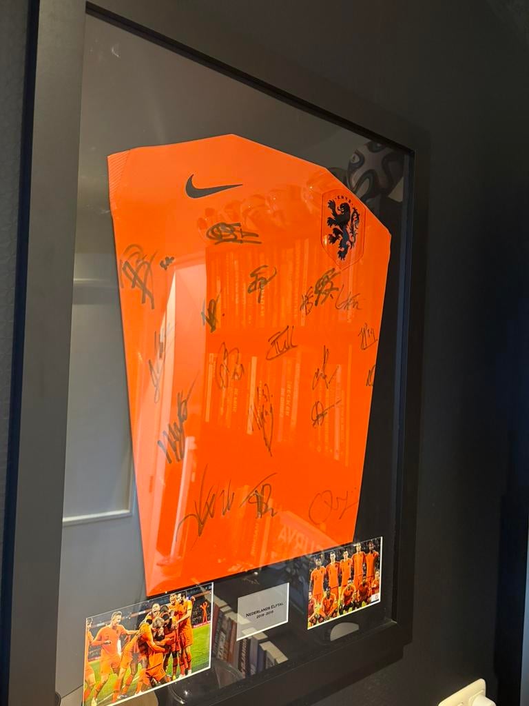 Gesigneerd nederlands elftal shirt 2018-2020, Verzamelen, Sportartikelen en Voetbal, Ophalen, Zo goed als nieuw, Overige binnenlandse clubs